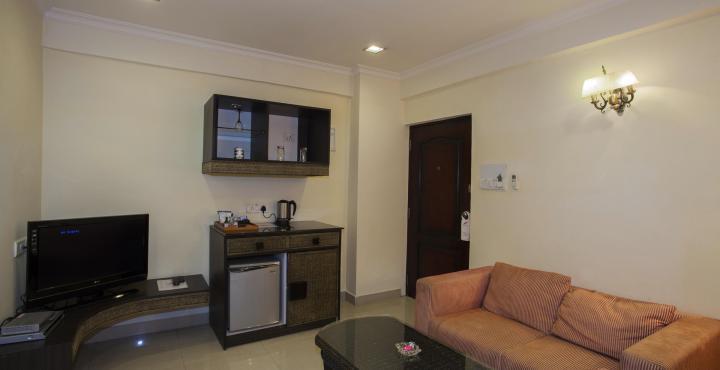 Shilton Royale Hotel Bangalore Bagian luar foto